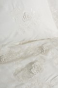 Cotton Box 3D Nakışlı Saten Çift Kişilik Nevresim Takımı Chic Ekru görseli 2