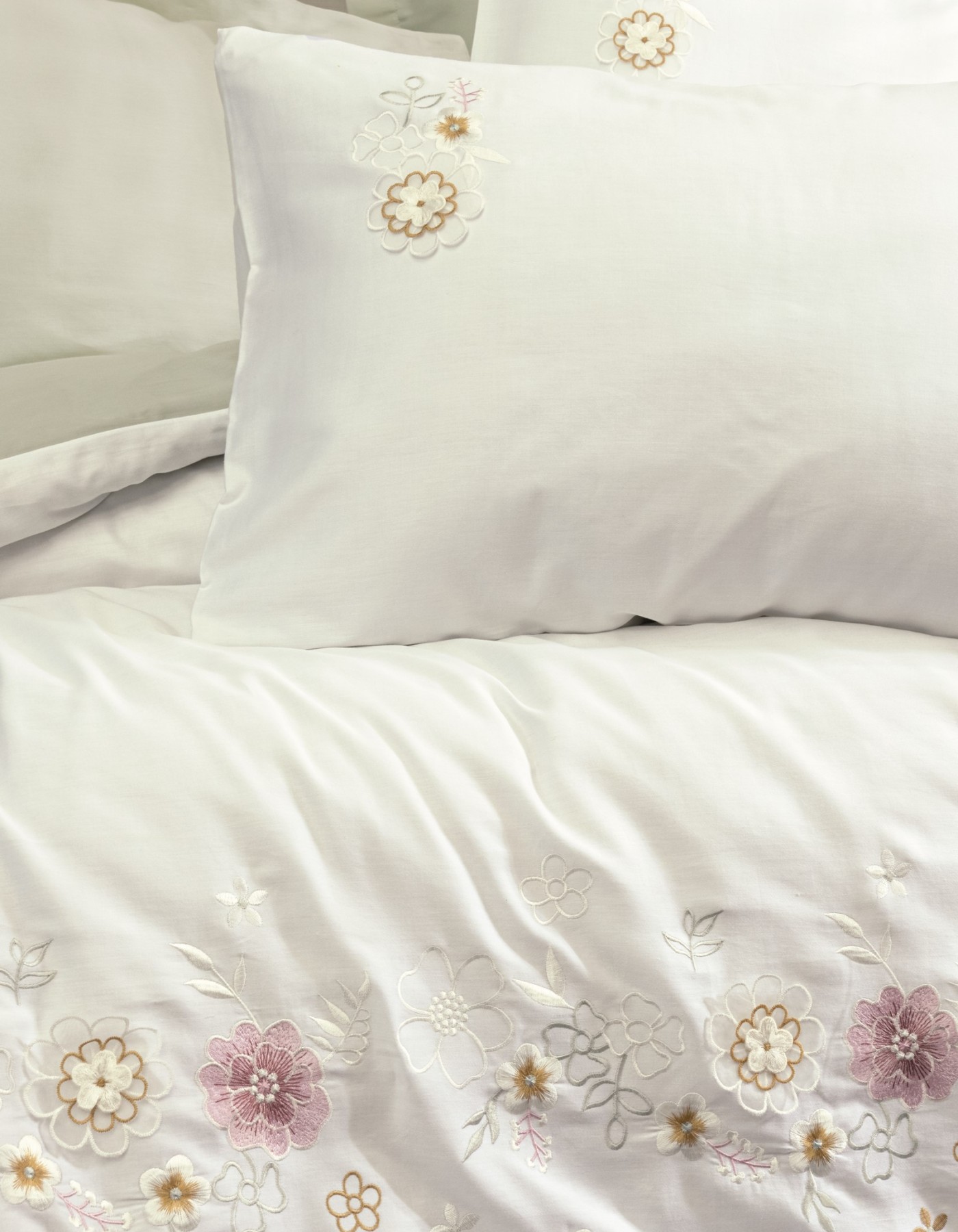 Cotton Box 3D Nakışlı Saten Çift Kişilik Nevresim Takımı Jenika Mint