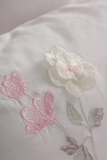 Cotton Box 3D Nakışlı Saten Çift Kişilik Nevresim Takımı Jolie Pembe görseli 2