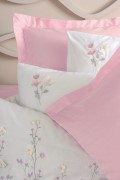 Cotton Box 3D Nakışlı Saten Çift Kişilik Nevresim Takımı Jolie Pembe görseli 4