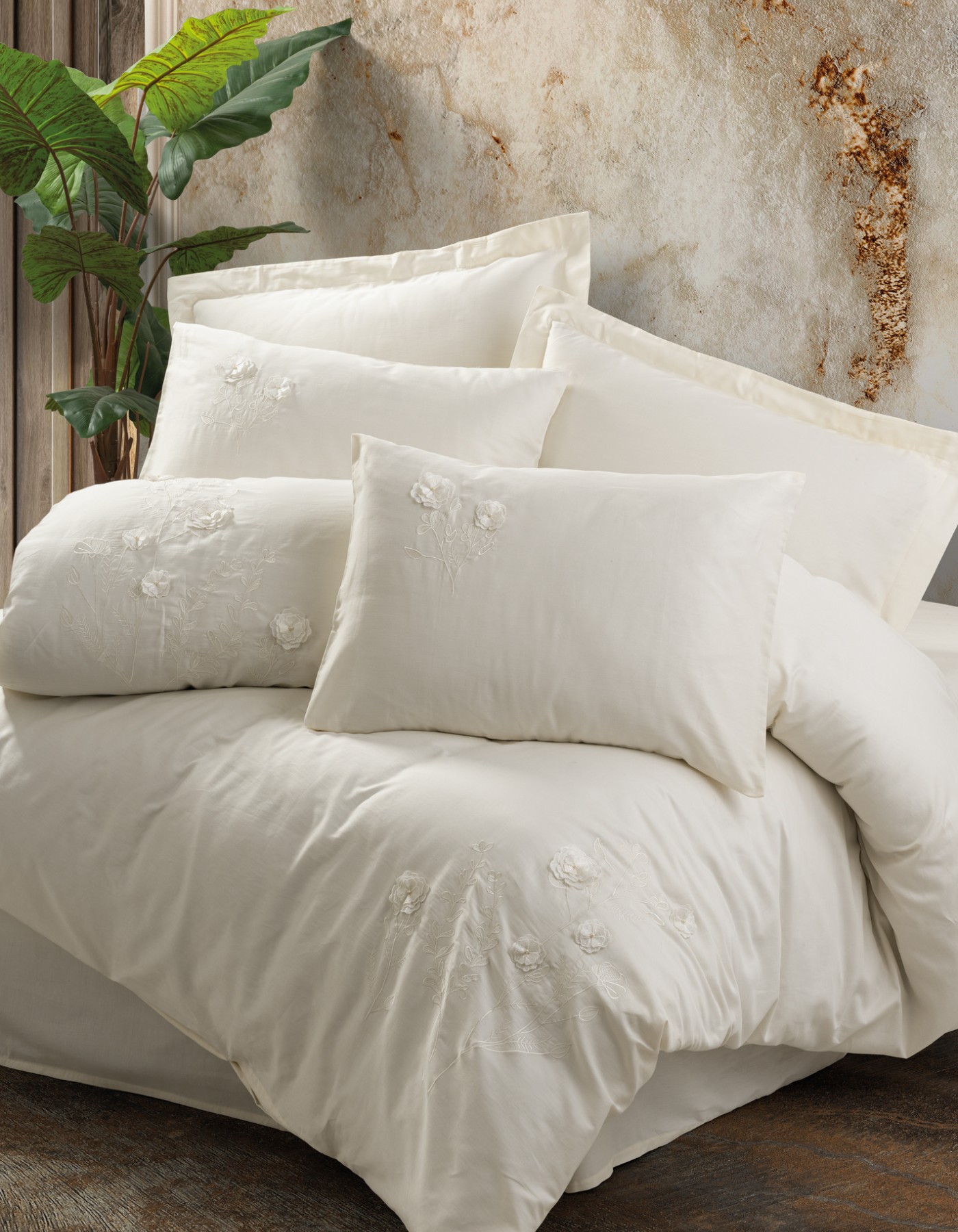 Cotton Box 3D Nakışlı Saten Çift Kişilik Nevresim Takımı Pure Ekru Cotton Box 3D Nakışlı Saten Çift Kişilik Nevresim Takımı Pure Ekru