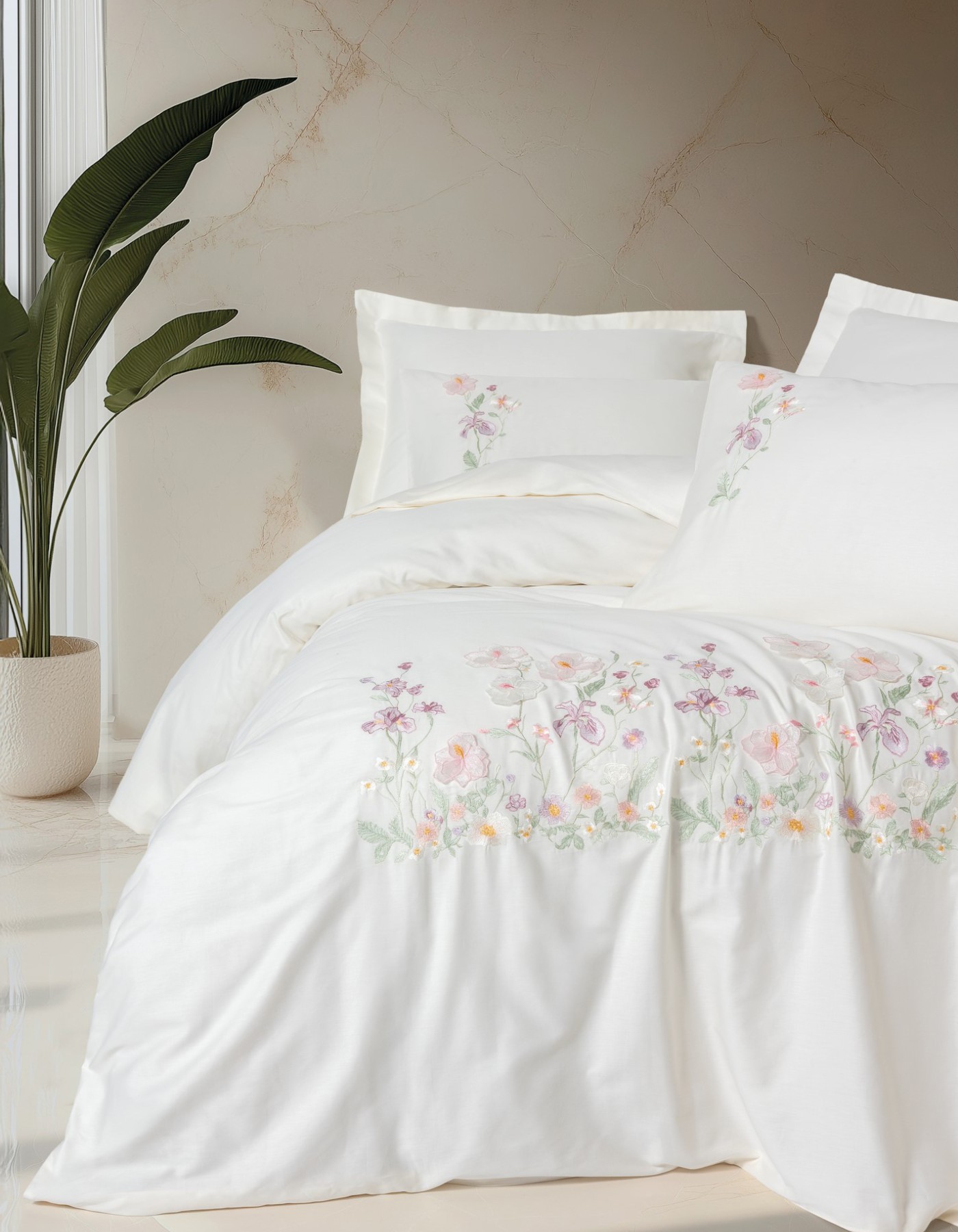 Cotton Box 3D Nakışlı Saten Çift Kişilik Nevresim Takımı Zephy Ekru