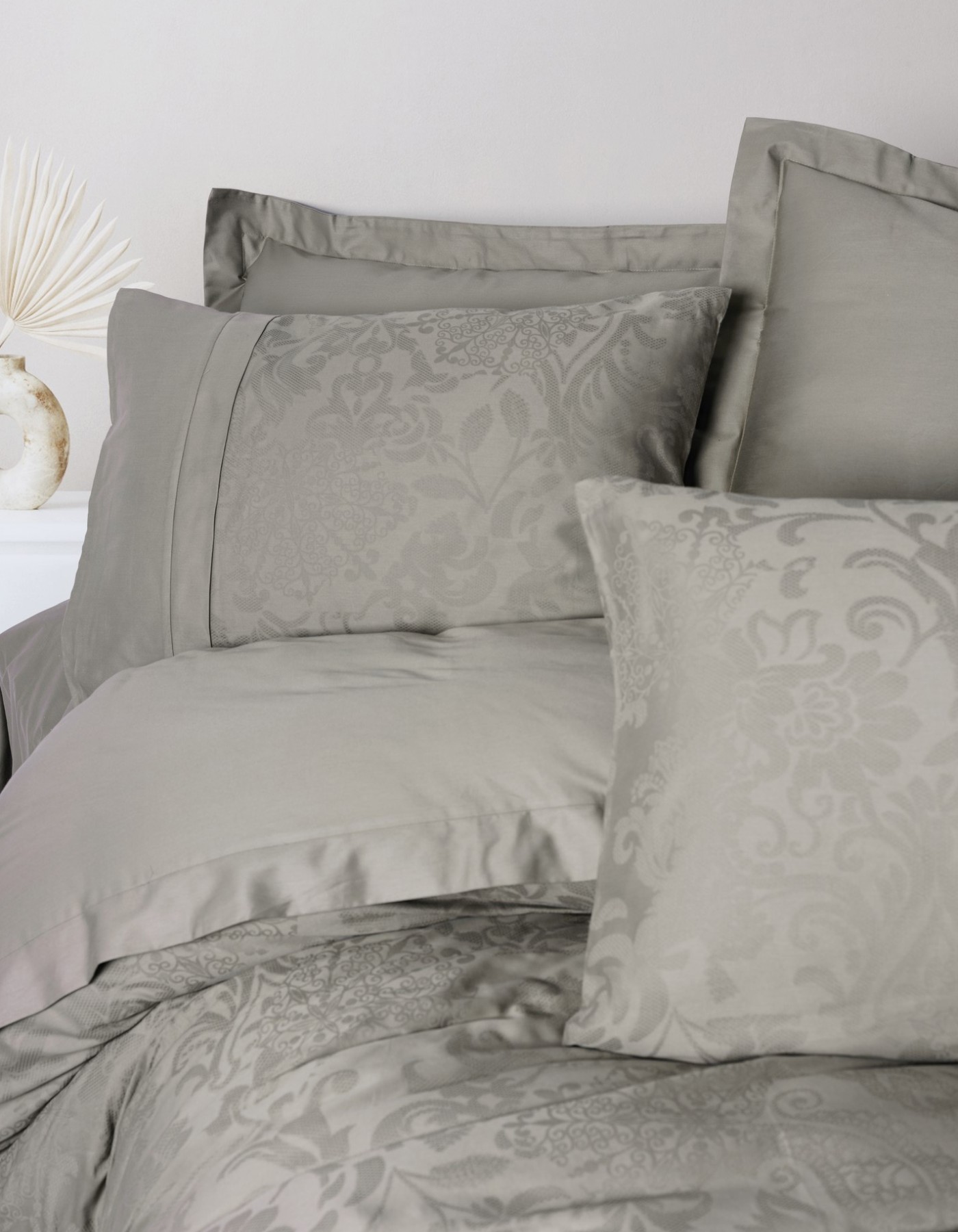 Cotton Box Çift Kişilik Jakarlı Pamuk Saten Nevresim Takımı Demure Vizon Cotton Box Çift Kişilik Jakarlı Pamuk Saten Nevresim Takımı Demure Vizon