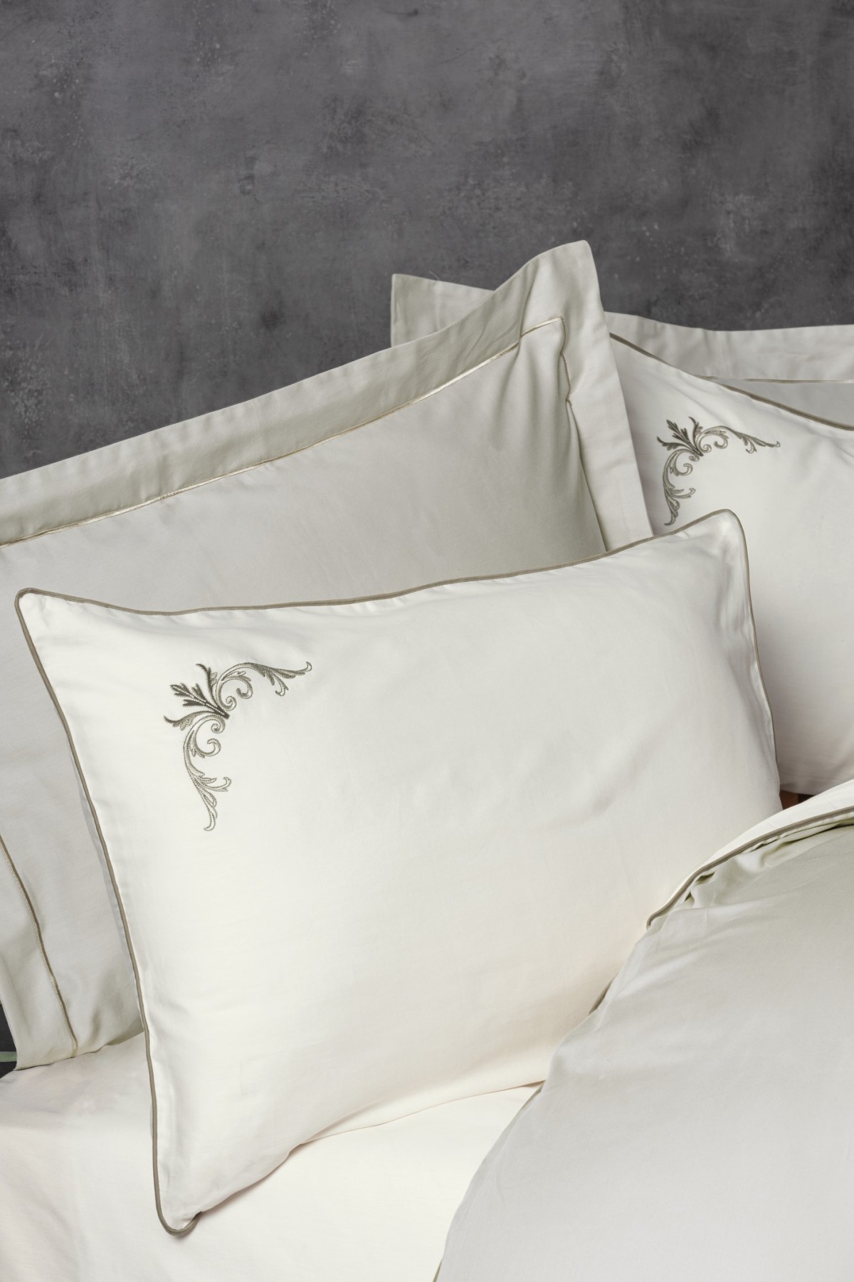 Cotton Box Elite Saten Çift Kişilik Nevresim Takımı Teresa Bej Cotton Box Elite Saten Çift Kişilik Nevresim Takımı Teresa Bej