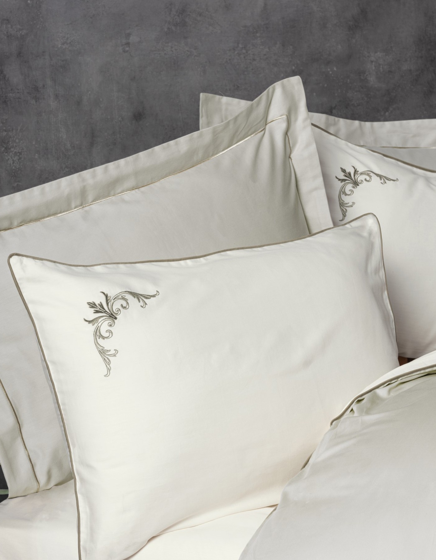 Cotton Box Elite Saten Çift Kişilik Nevresim Takımı Teresa Bej Cotton Box Elite Saten Çift Kişilik Nevresim Takımı Teresa Bej