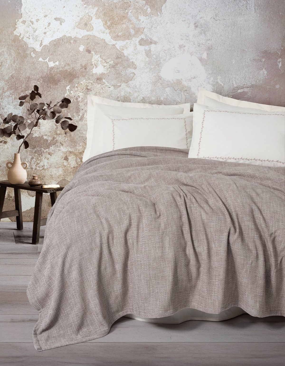 Cotton Box Embrova Çift Kişilik Pike Takımı Şönil Loom Bej Cotton Box Embrova Çift Kişilik Pike Takımı Şönil Loom Bej