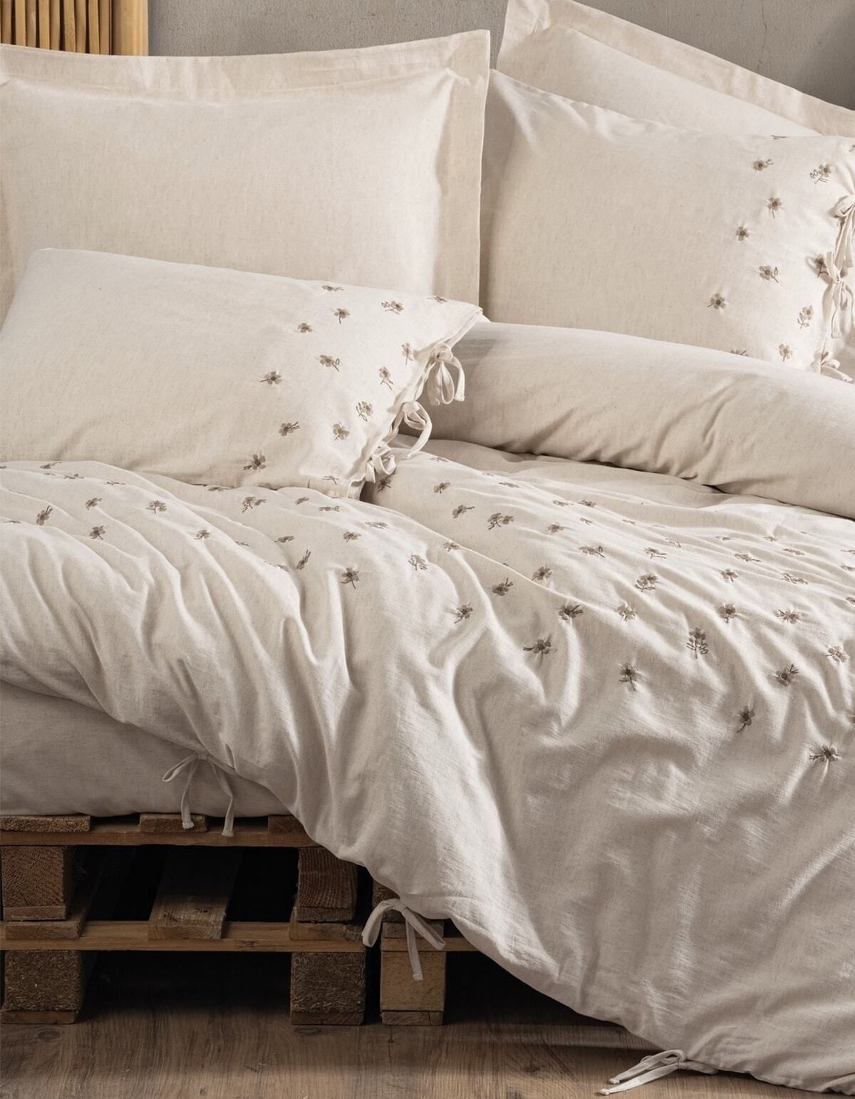 Cotton Box Keten Çift Kişilik Nevresim Takımı Arie Cotton Box Keten Çift Kişilik Nevresim Takımı Arie