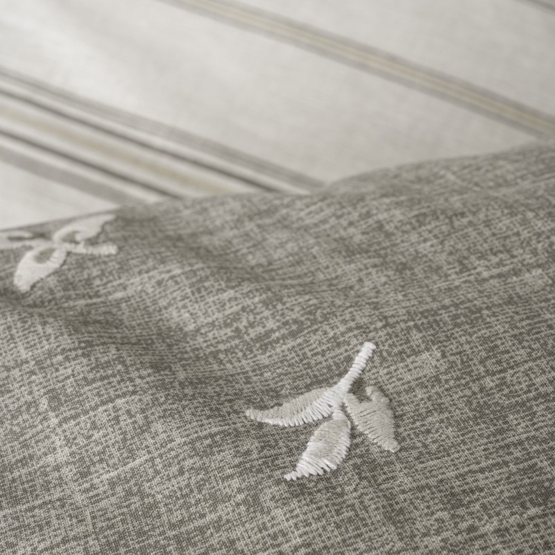 Cotton Box Klein Nakışlı Çift Kişilik Nevresim Takımı Moke Kahve Cotton Box Klein Nakışlı Çift Kişilik Nevresim Takımı Moke Kahve