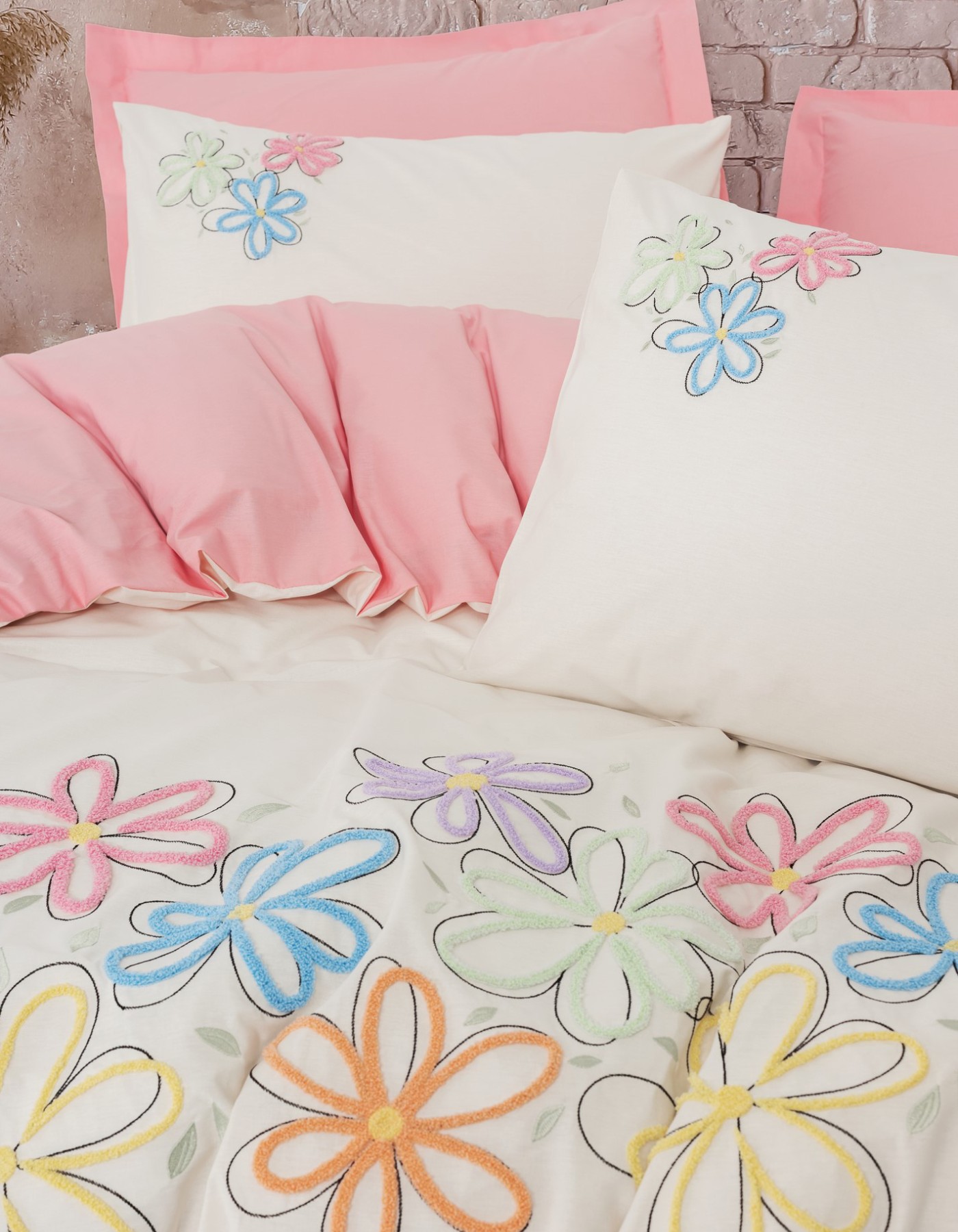 Cotton Box Puff Nakışlı Çift Kişilik Nevresim Takımı Bellis Pembe