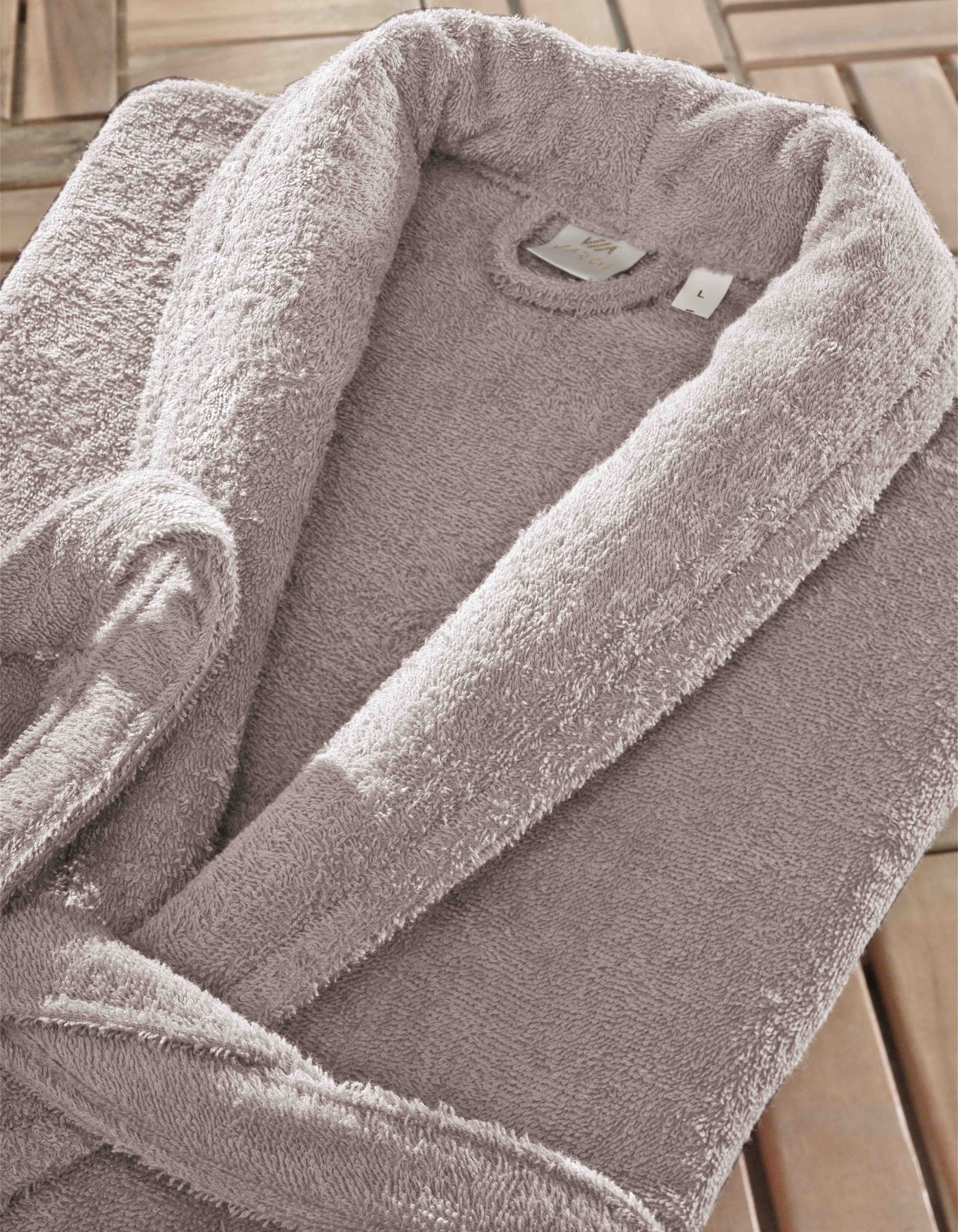 Dallas Serisi Şal Yaka Otel Bornozu - Kahve Dallas Serisi Şal Yaka Otel Bornozu - Kahve