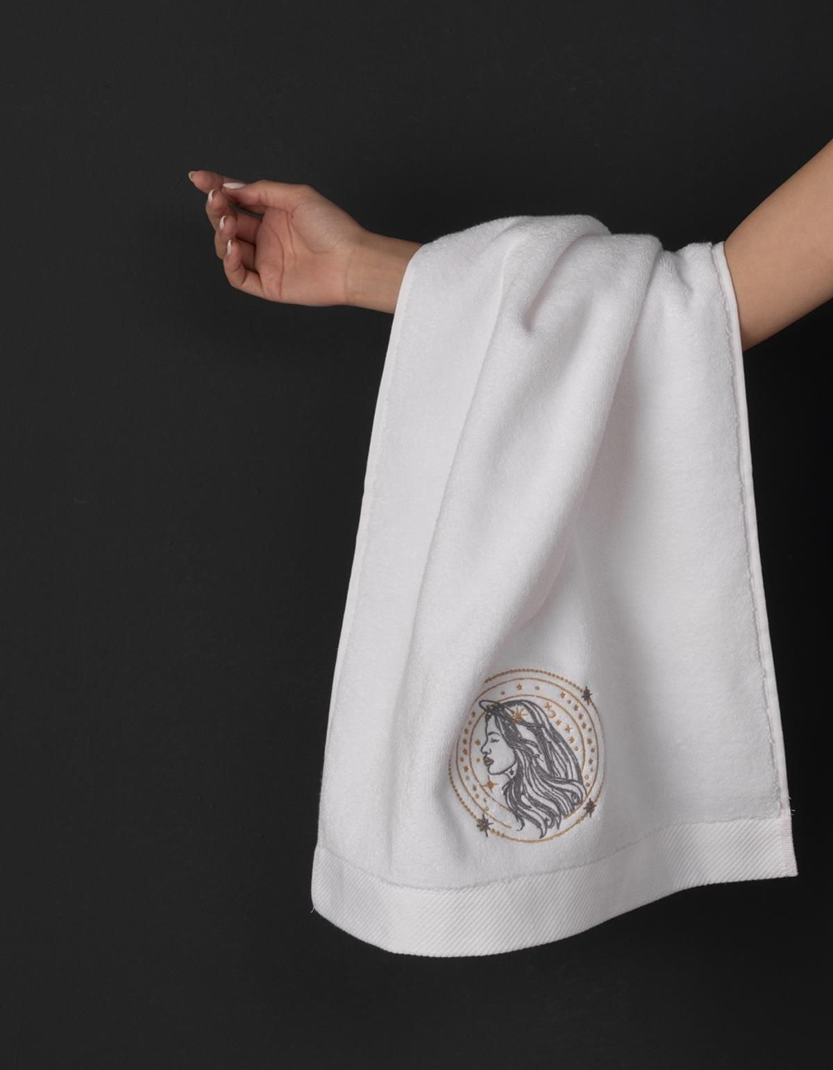 Varol Lüks Microcotton Burç Nakışlı Havlu Seti – Yumuşak & Dayanıklı Varol Lüks Microcotton Burç Nakışlı Havlu Seti – Yumuşak & Dayanıklı