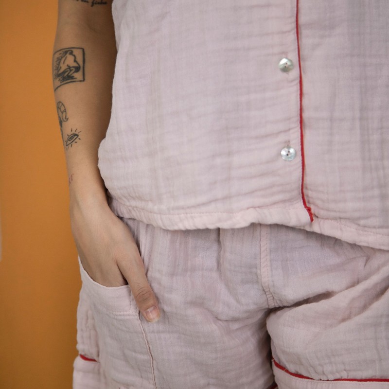 Varol %100 Pamuk Müslin Kadın Şortlu Pijama & Ev Giyim Takımı – Pembe Varol %100 Pamuk Müslin Kadın Şortlu Pijama & Ev Giyim Takımı – Pembe