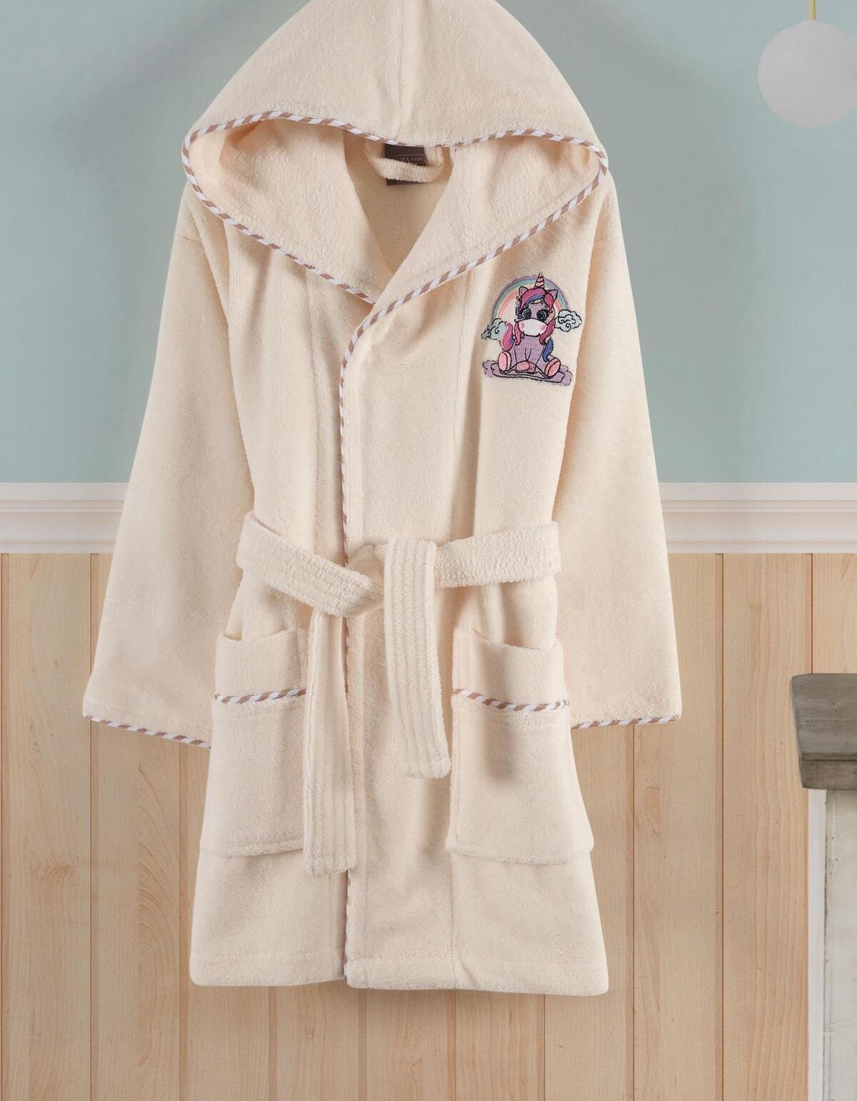 Varol Bambu Nakışlı Çocuk Bornozu - Unicorn Varol Bambu Nakışlı Çocuk Bornozu - Unicorn