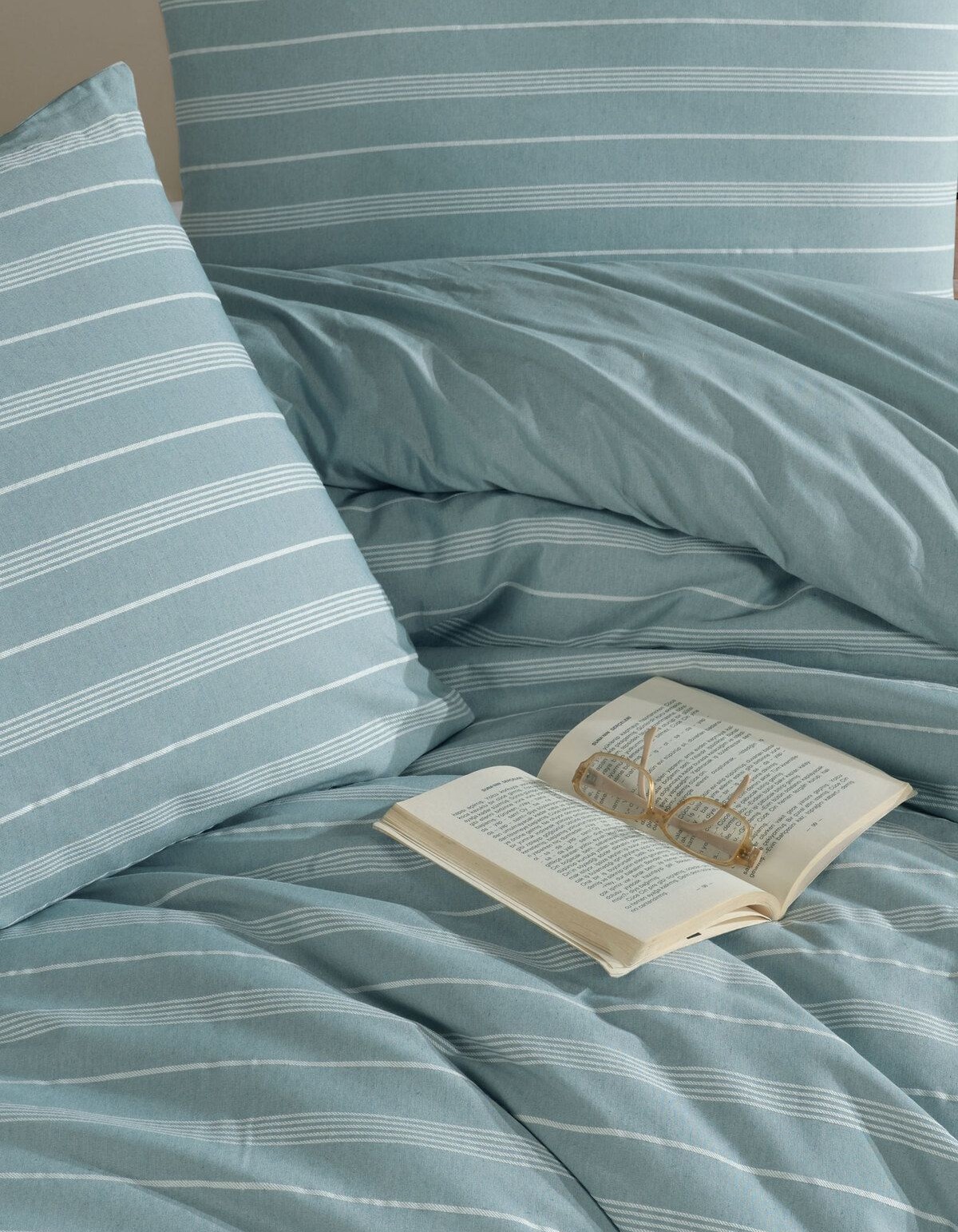 Varol Çarşafı Lastikli Saten Çizgili Çift Kişilik Nevresim Takım