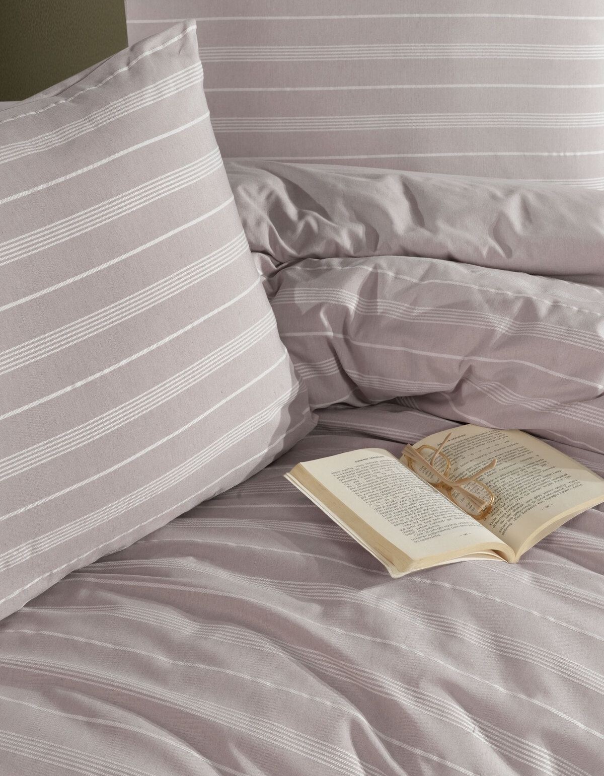 Varol Çarşafı Lastikli Saten Çizgili Çift Kişilik Nevresim Takım