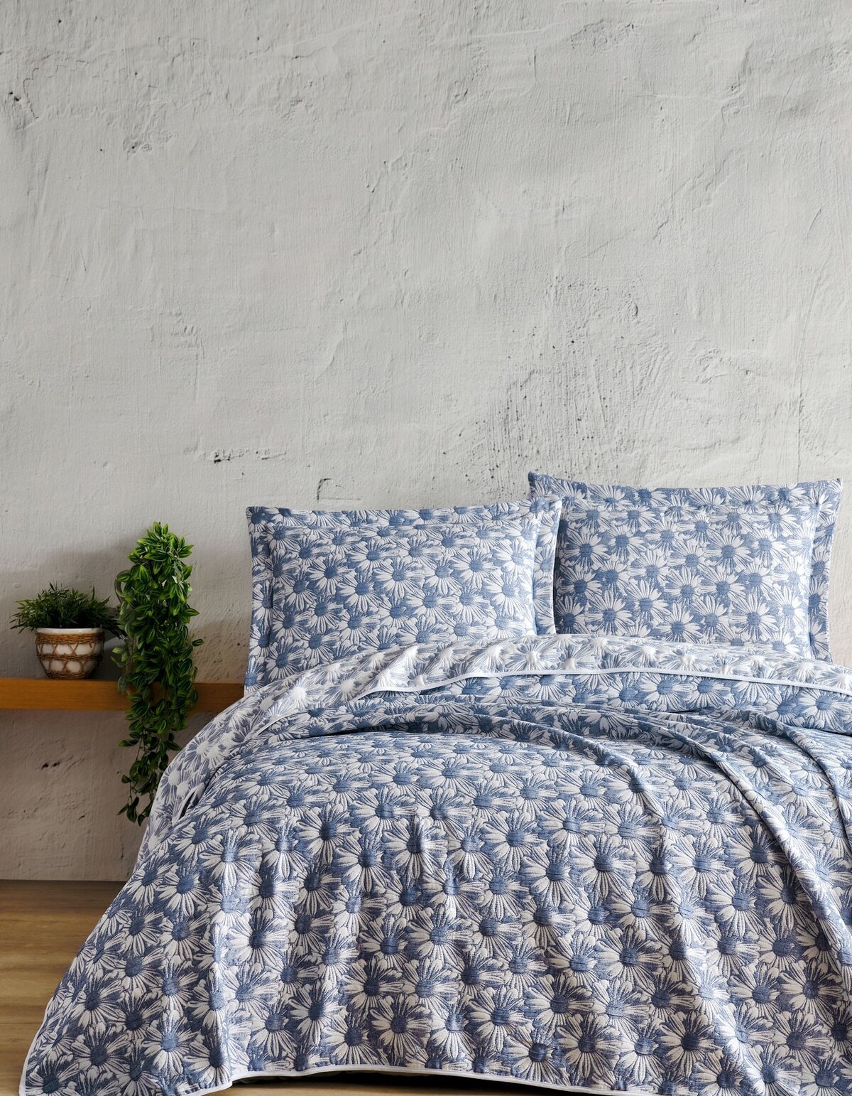 Varol Daisy Çift Kişilik Yatak Örtüsü Varol Daisy Çift Kişilik Yatak Örtüsü