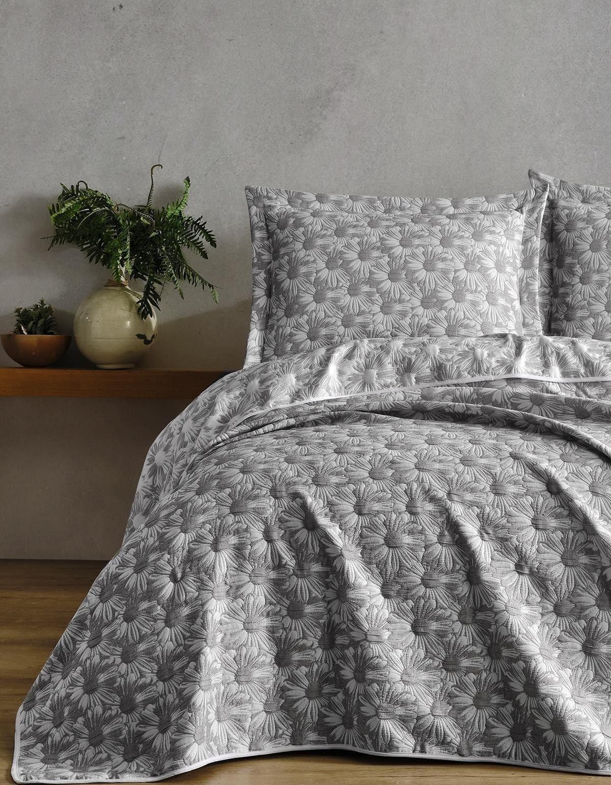 Varol Daisy Çift Kişilik Yatak Örtüsü Varol Daisy Çift Kişilik Yatak Örtüsü