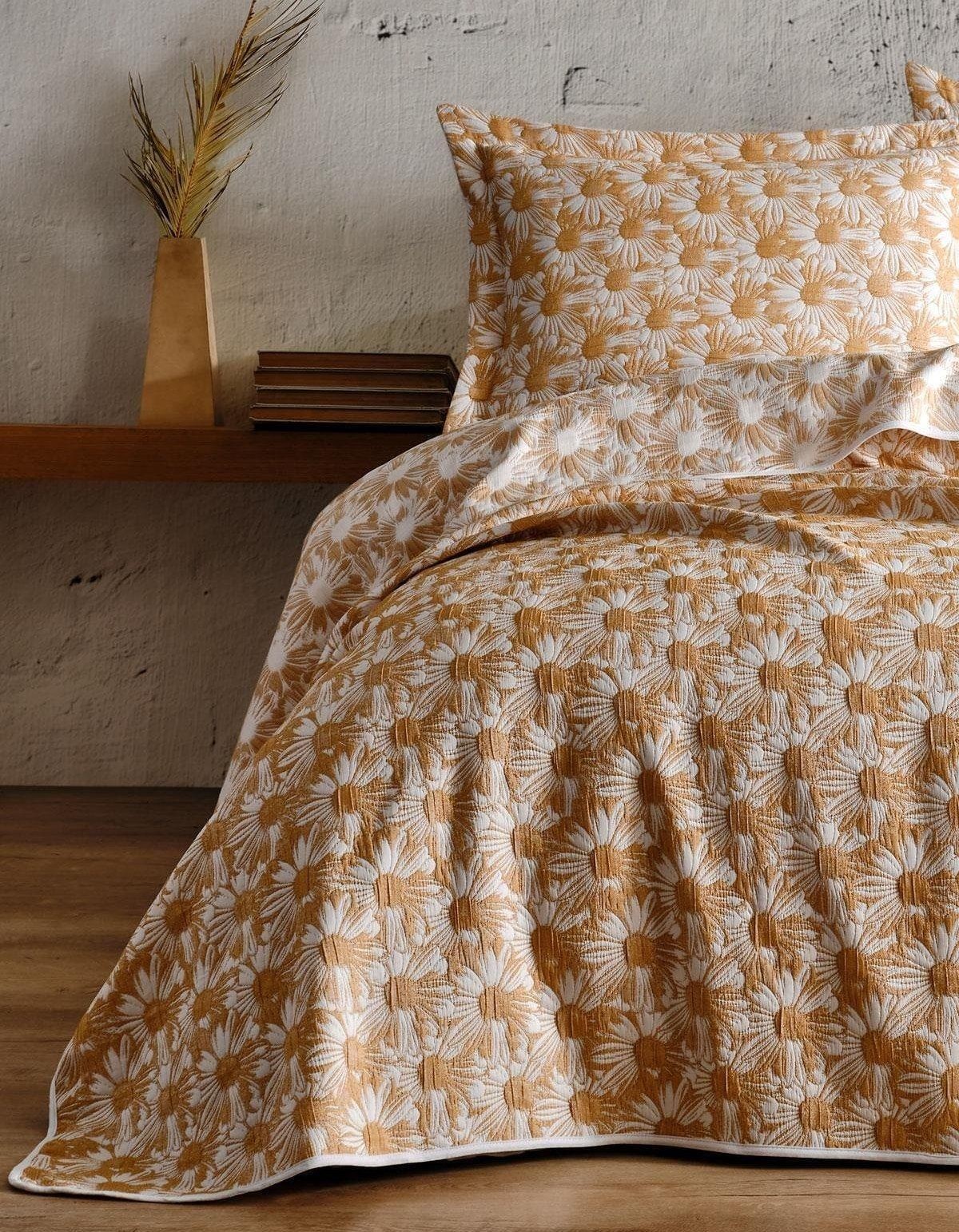 Varol Daisy Çift Kişilik Yatak Örtüsü Varol Daisy Çift Kişilik Yatak Örtüsü