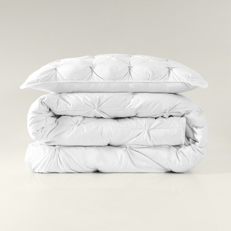 Varol El Yapımı Queen Kaz Tüyü Yorgan %90 Gıdık / %10 Sırt – Tek Kişilik 155×215 cm Varol El Yapımı Queen Kaz Tüyü Yorgan %90 Gıdık / %10 Sırt – Tek Kişilik 155×215 cm