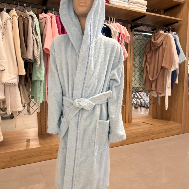 Varol İhracat Fazlası Çocuk Bornozu – Mavi Bukle Kumaş | Kalın & Dayanıklı Varol İhracat Fazlası Çocuk Bornozu – Mavi Bukle Kumaş | Kalın & Dayanıklı