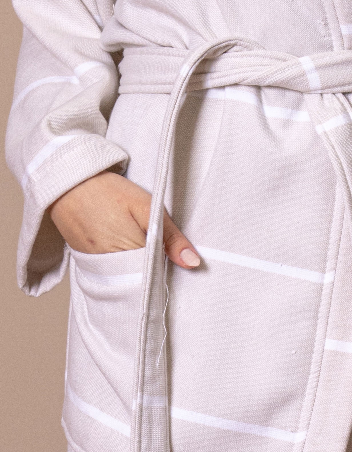 Varol İhracat Fazlası Stok Pamuklu Çizgili Peştamal Bornoz – Hafif Dokuma – Unisex – Standart Beden Varol İhracat Fazlası Stok Pamuklu Çizgili Peştamal Bornoz – Hafif Dokuma – Unisex – Standart Beden