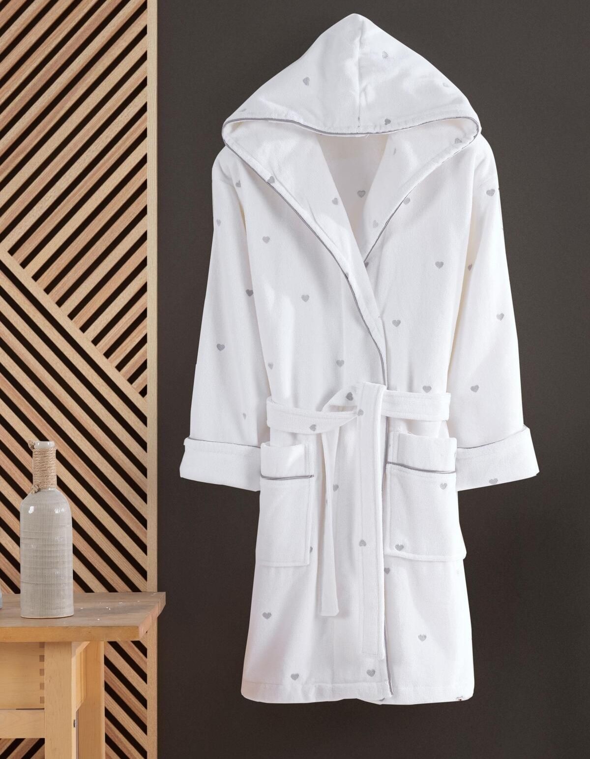 Varol Kalpli Nakışlı %100 Pamuk Love Serisi Bornoz