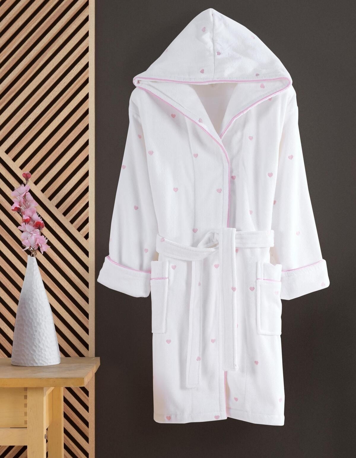 Varol Kalpli Nakışlı %100 Pamuk Love Serisi Bornoz