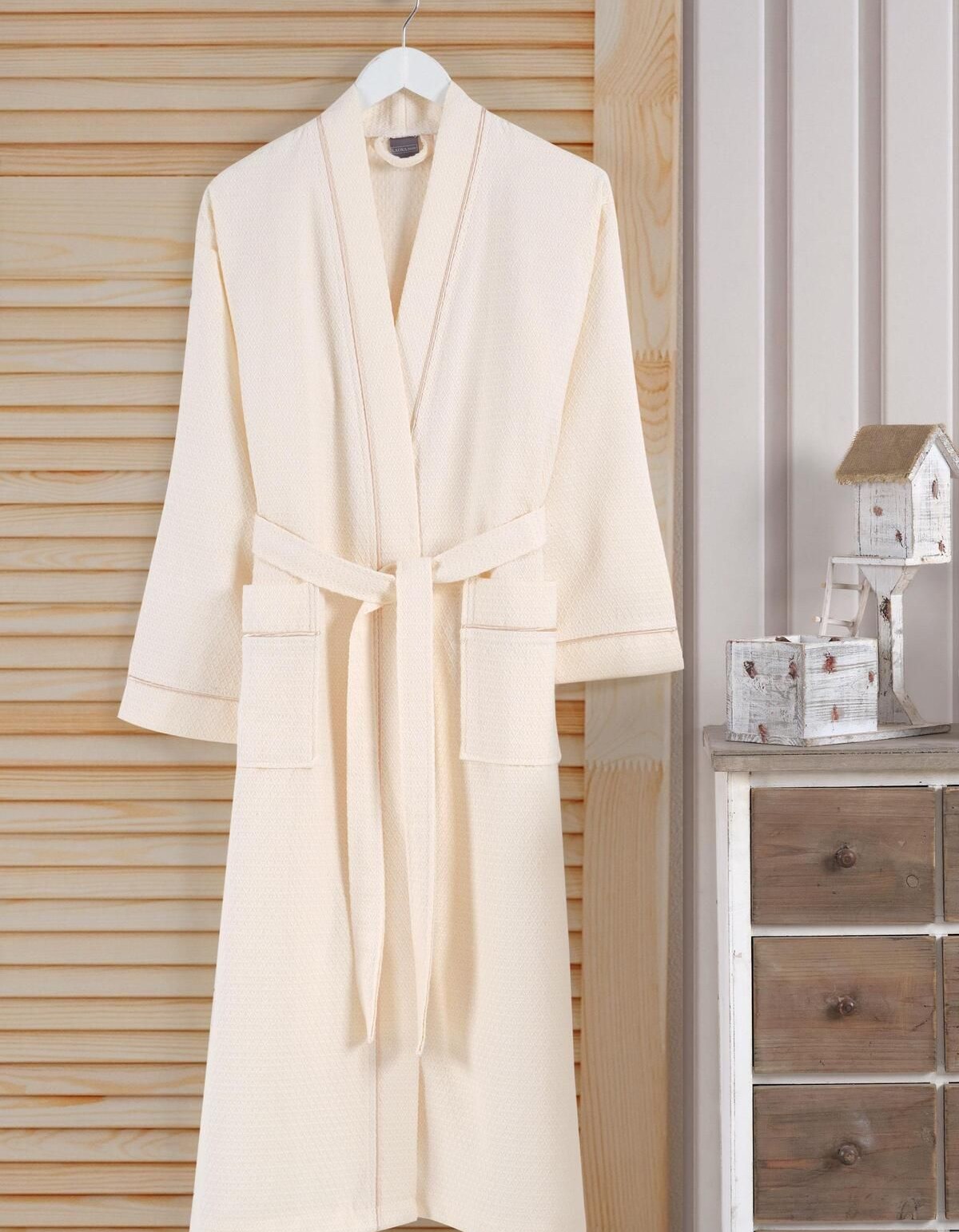 Varol Kaos Serisi Şal Yaka Pike Bornoz Sabahlık Varol Kaos Serisi Şal Yaka Pike Bornoz Sabahlık