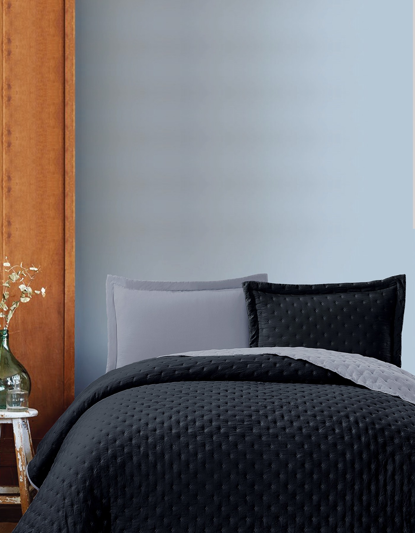 Varol Kapitoneli Çift Taraflı Yatak Örtüsü – 240x260 cm Siyah