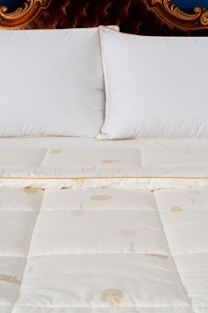 Varol Pure Woll Tek Kişilik Yün Yorgan (155x215 cm) – %100 Pamuk Kılıf | Bez Çantalı
