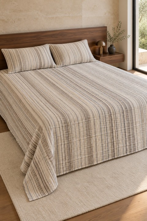 Varol Line Çizgili Çift Kişilik Yatak Örtüsü Takımı 240×260 cm – 2 Yastık Kılıflı