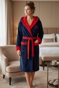 Varol Luxury Touch Kapşonlu %100 Pamuk Nakışlı Bornoz – Kiss görseli 5