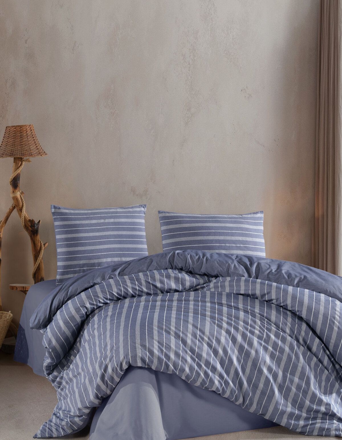 Varol Çarşafı Lastikli Saten Çizgili Çift Kişilik Nevresim Takım