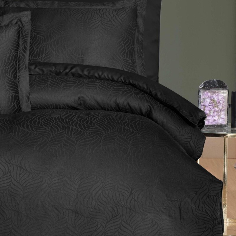 Varol Liyosel Jakar Nevresim Takımı Çift Kişilik - Lienzo Siyah Varol Liyosel Jakar Nevresim Takımı Çift Kişilik - Lienzo Siyah