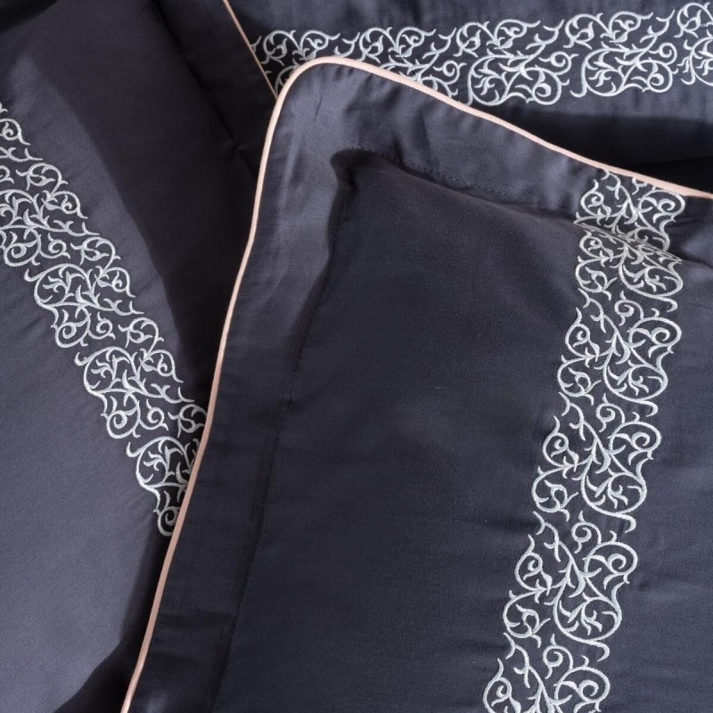 Varol Nakışlı Pamuk Saten Çift Kişilik Nevresim Takımı Varol Nakışlı Pamuk Saten Çift Kişilik Nevresim Takımı