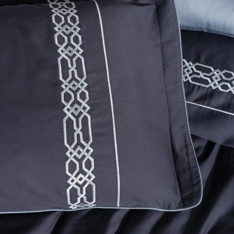 Varol Nakışlı Pamuk Saten Çift Kişilik Nevresim Takımı Varol Nakışlı Pamuk Saten Çift Kişilik Nevresim Takımı