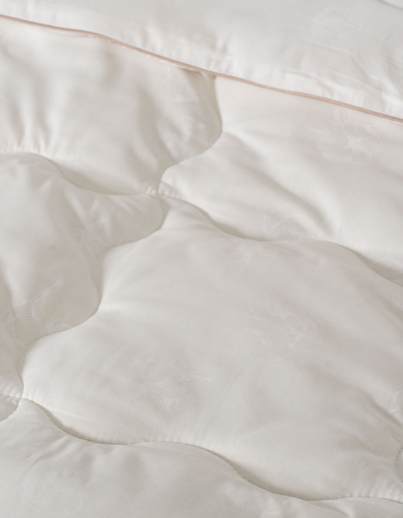 Varol Pure Cotton King Size %100 Pamuk Yorgan (215x235 cm) – Geniş ve Konforlu | Bez Çantalı