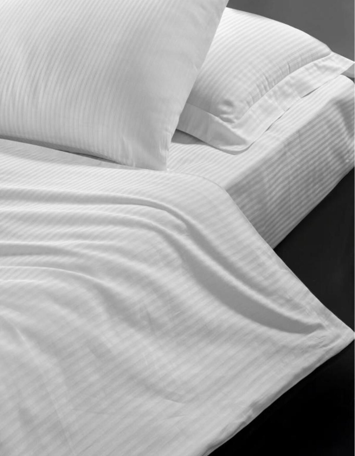 Varol Risus Serisi Otel Çarşafı 280x280 83 Tel Varol Risus Serisi Otel Çarşafı 280x280 83 Tel