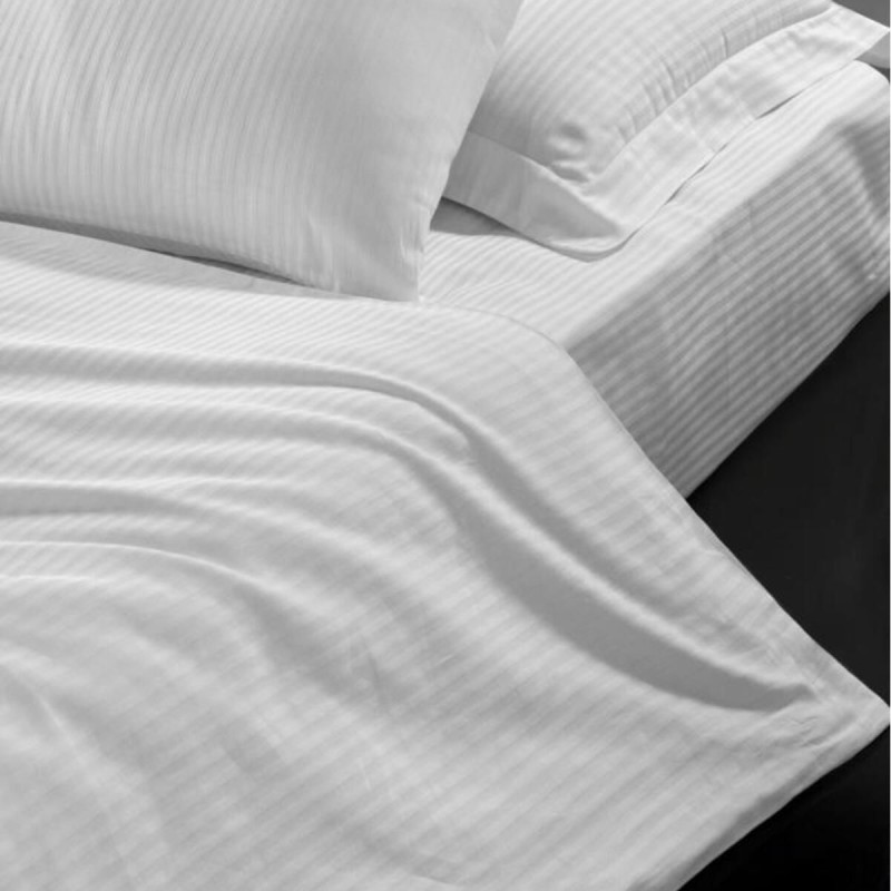 Varol Risus Serisi Otel Nevresimi (Yorgan Kılıfı) 200x220 83 Tel Varol Risus Serisi Otel Nevresimi (Yorgan Kılıfı) 200x220 83 Tel