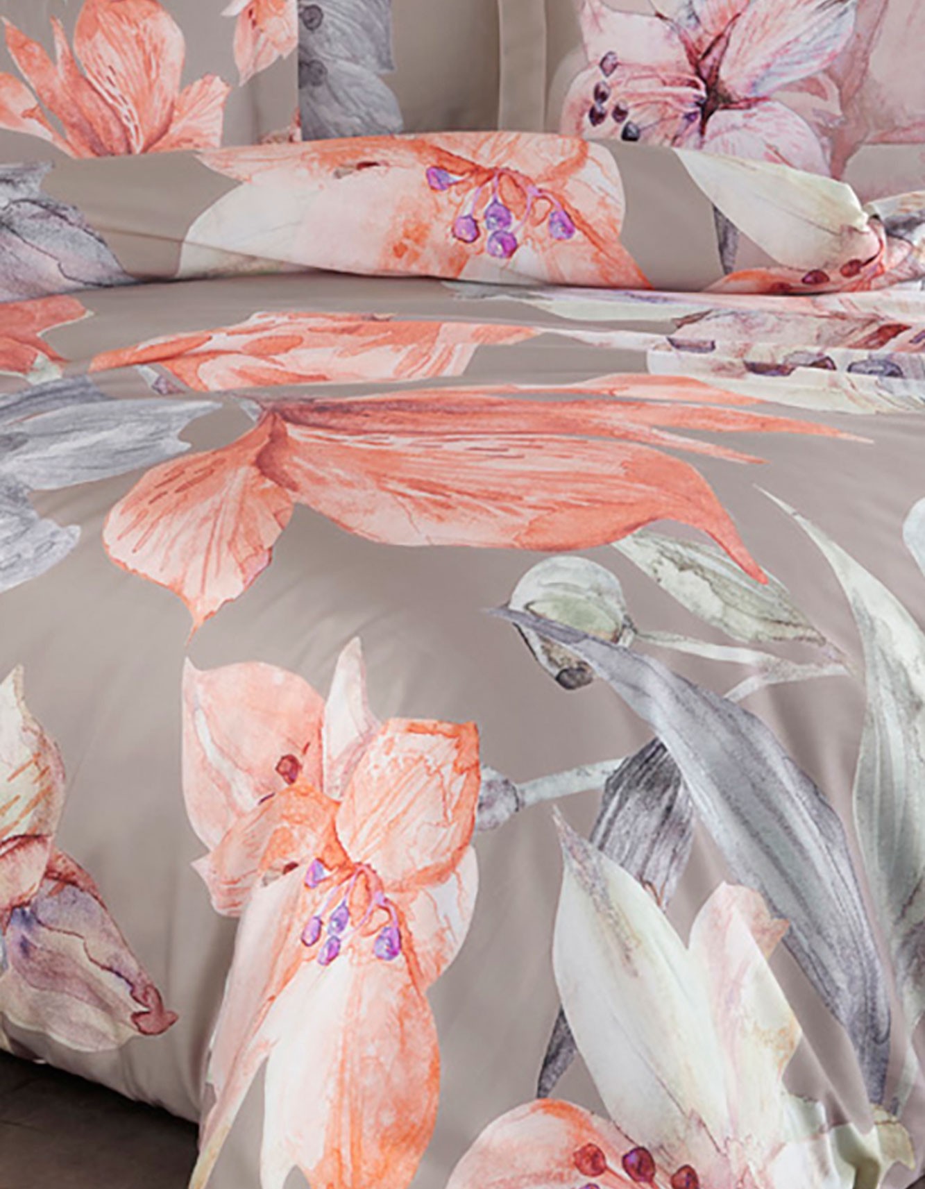 Varol Royal Saten Çift Kişilik 300TC Nevresim Takımı  - ERİCA