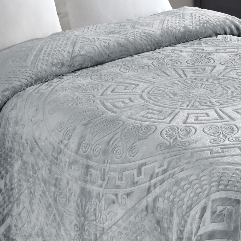 Varol Royal Touch V2 Lüks Kalın Battaniye 220x240 cm — Yumuşak, Sıcak ve Dayanıklı Varol Royal Touch V2 Lüks Kalın Battaniye 220x240 cm — Yumuşak, Sıcak ve Dayanıklı