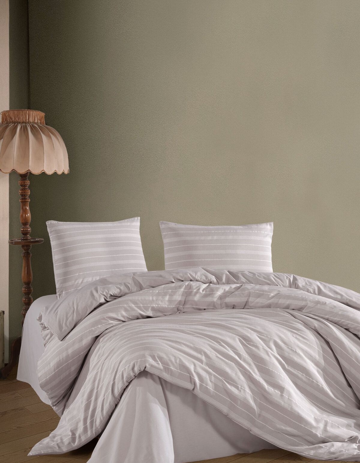 Varol Stripe Saten King Size (Battal Boy) Çarşafı Lastikli Nevresim Takım