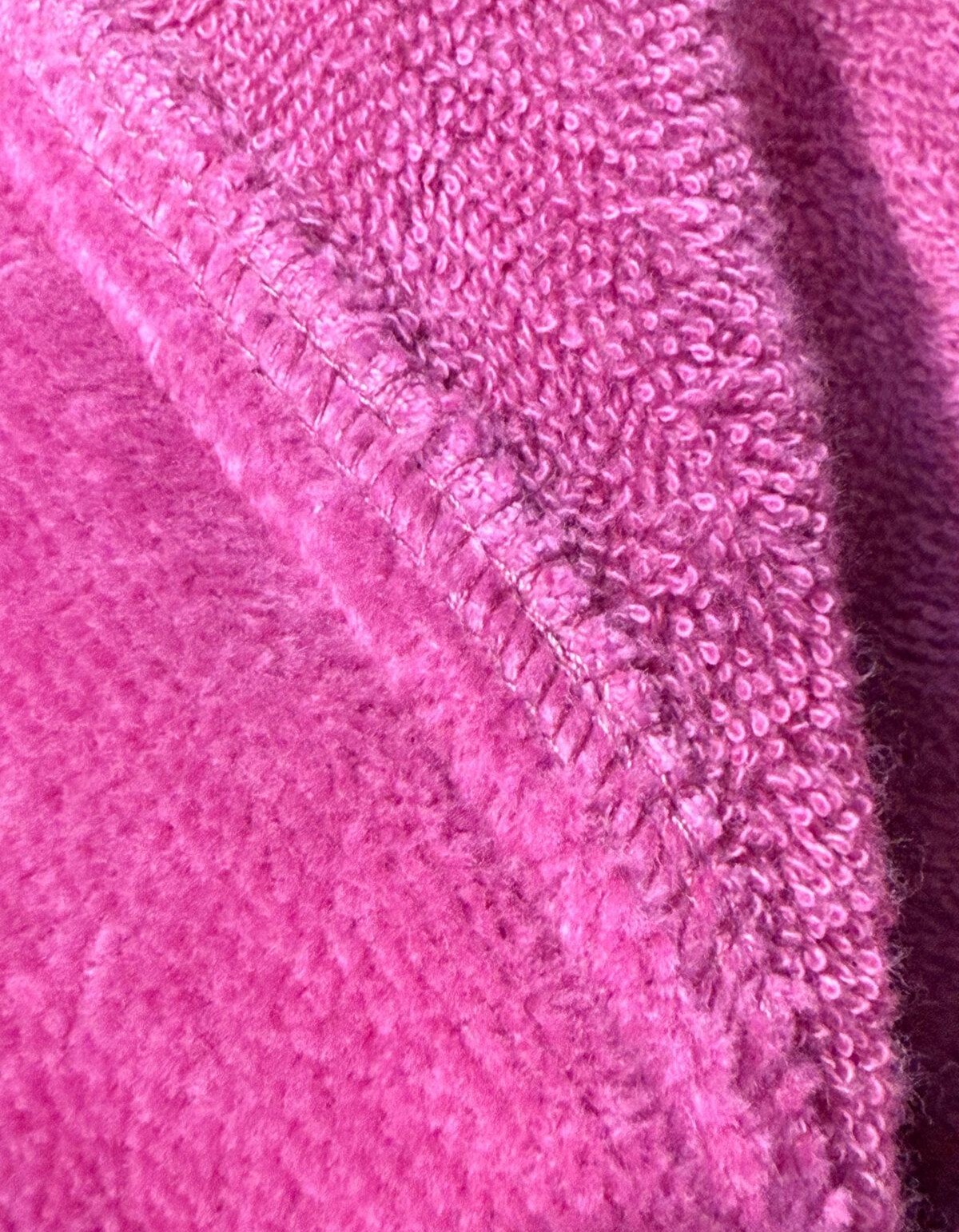 Yumuşak Dokulu Kapüşonlu Çocuk Bornozu Yumuşak Dokulu Kapüşonlu Çocuk Bornozu