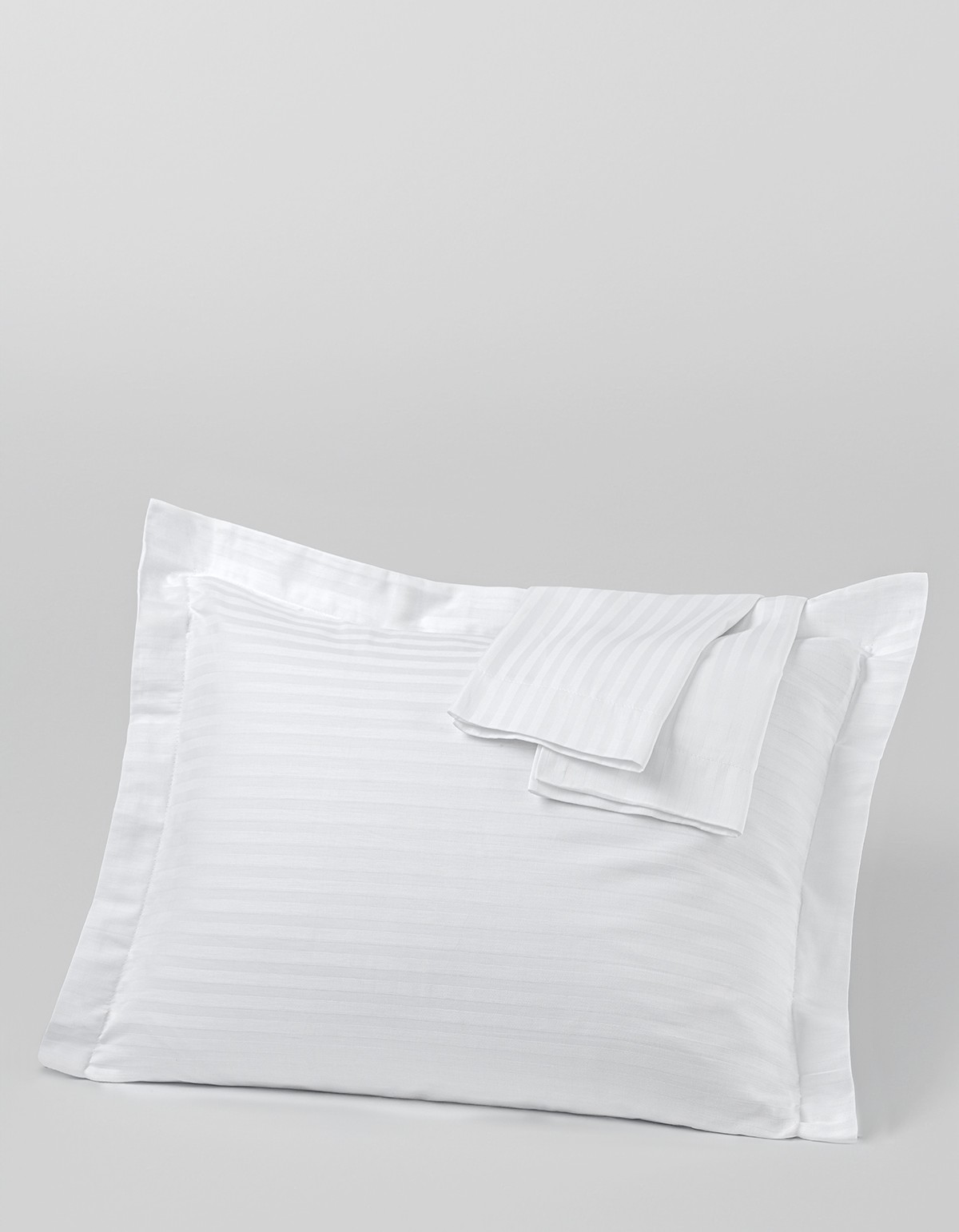 Zeus Serisi 83Tel Pamuk Saten Otel Yastık Kılıfı 1cm Çizgili