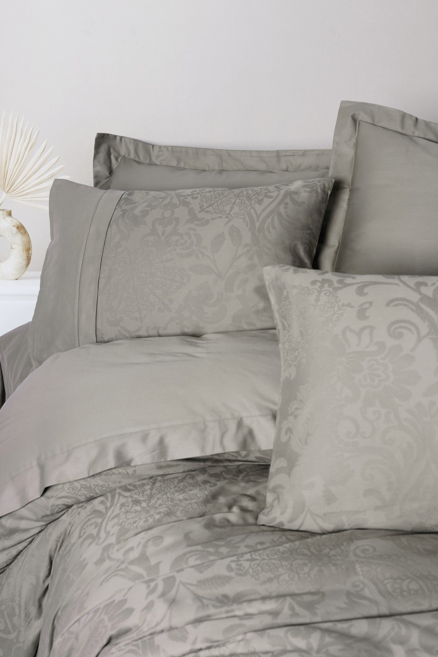 Cotton Box Çift Kişilik Jakarlı Pamuk Saten Nevresim Takımı Demure Vizon doku detayı